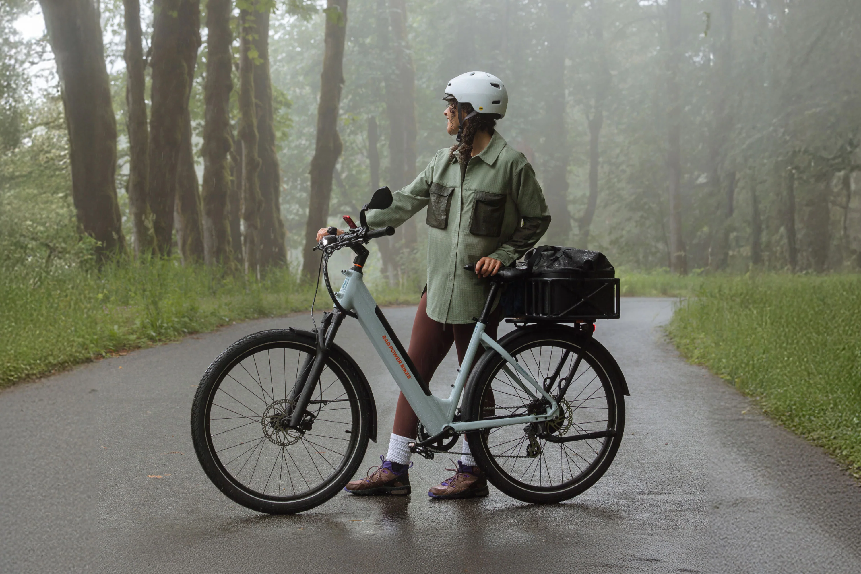 RadKickTM 7-Speed Electric Lightweight Bike - Image 12
