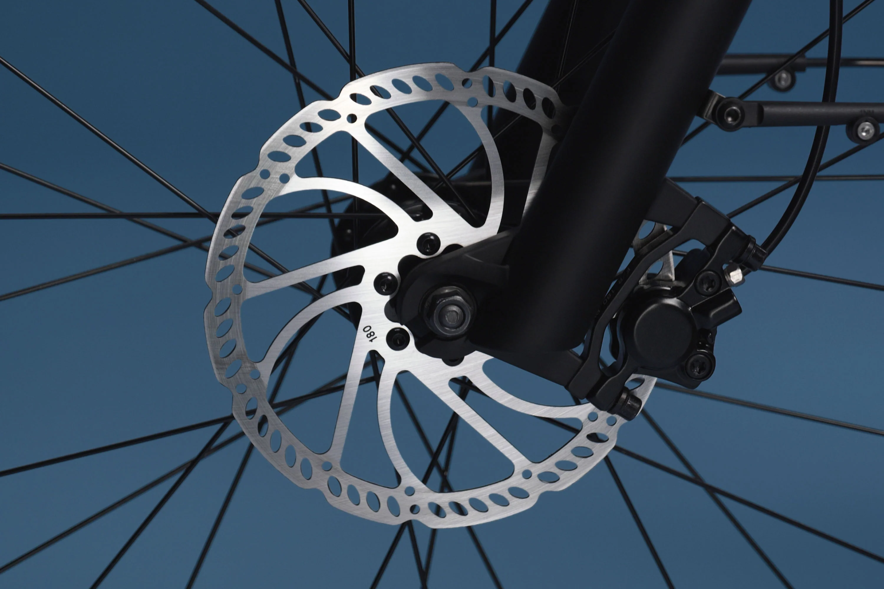 RadKickTM 7-Speed Electric Lightweight Bike - Image 5